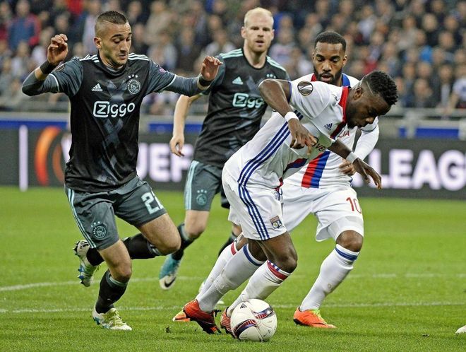 比赛中一贯 比赛中一贯