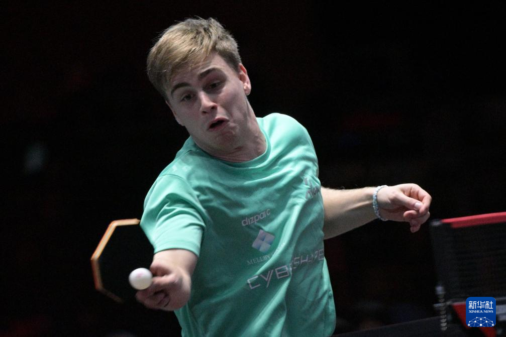 努力拼搏的 努力拼搏的