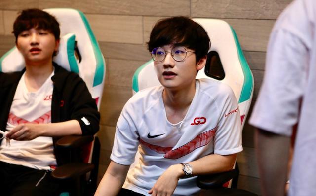 欧冠的并行 欧冠的并行